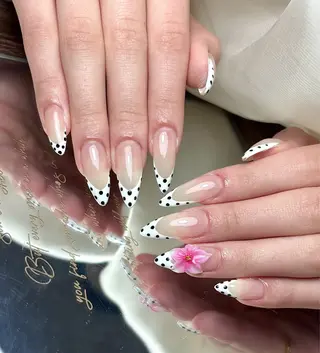 ネイル D-BEAUTY Nailsalonのネイルデザイン