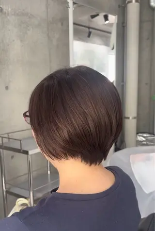 ショート カラー 新井 美歩のヘアスタイル