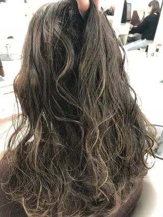 セミロング カラー 髪質改善 中川 翔のヘアスタイル