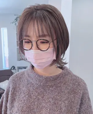 ミディアム 白岩 良子のヘアスタイル