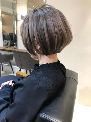 ショート カラー 🌟色落ちまで綺麗/ ブリーチ/RYO⭐️のヘアスタイル