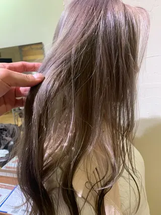 ロング 柔らかな縮毛矯正 透明感カラー💫のヘアスタイル