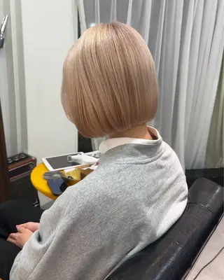 ショート ハイトーン🎀 MIYU💖のヘアスタイル