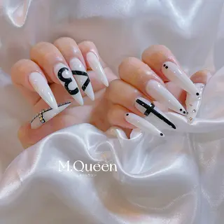 ネイル MQueen ネイルサロンマルのネイルデザイン