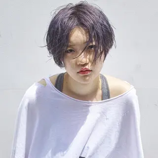 ショート カラー イシグリ イチのヘアスタイル