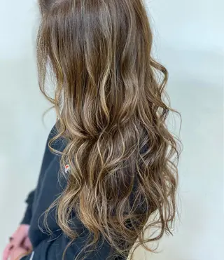 カラー SALOWIN栄 高須大貴のヘアスタイル