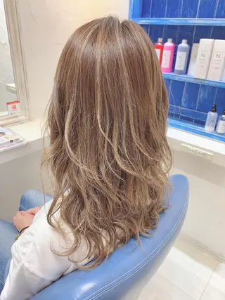 セミロング カラー 中目黒✂︎店長✂︎ TOMOHIROのヘアスタイル