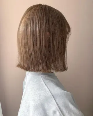 ショート カラー hubhair レイヤー/透明感のヘアスタイル