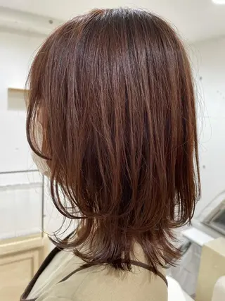 ミディアム カラーが上手い 辻悠月のヘアスタイル