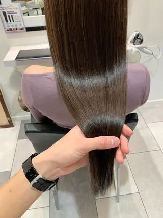 ミディアム カット講師 久保匠のヘアスタイル