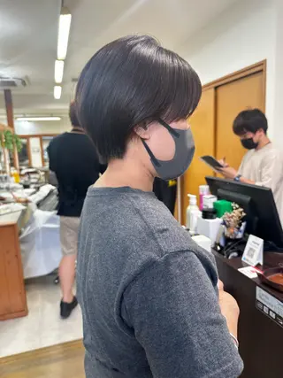 ショート ブリーチカラー🫧 森　凪沙のヘアスタイル