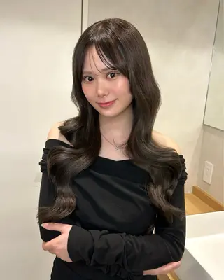 ロング カラー 透明感カラー🍯 髪質改善🫧 野々愛のヘアスタイル