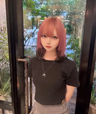 ロング カラー りく レイヤーカット ケアブリーチのヘアスタイル