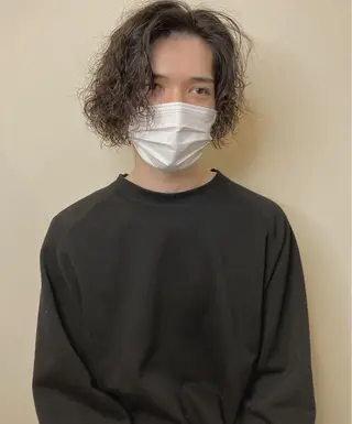 ミディアム パーマ メンズ アクイールグラッセ 滝村のヘアスタイル