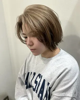 ミディアム ブリーチカラー yuraraのヘアスタイル