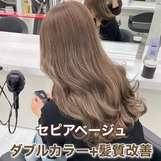 ロング カラー ラベンダー💜 グレージュ🩶のヘアスタイル