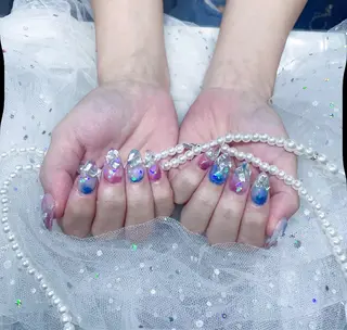 ネイル ベスティオーラ 花香のネイルデザイン
