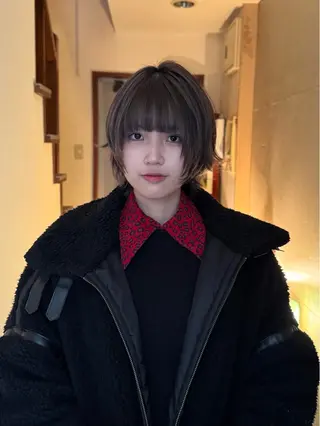 ショート カラー マツダテ ホノカのヘアスタイル