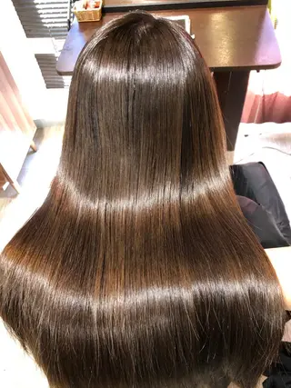 ロング SHIORI💜口コ ミNo.1艶カラーのヘアスタイル