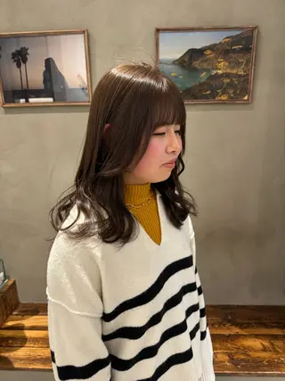 セミロング 新宿/顔周りカット +レイヤー＝しずく♩のヘアスタイル