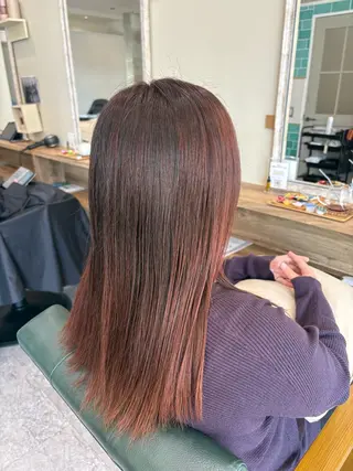 セミロング 安谷屋 こはるのヘアスタイル