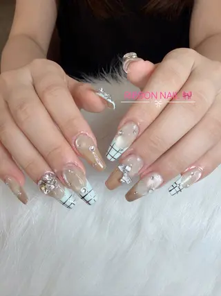 ネイル Luna ri..のネイルデザイン