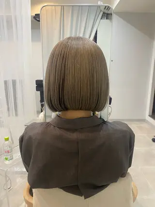カラー 谷川 李奈のヘアスタイル
