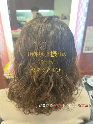 セミロング カラー パーマ 織田 英之のヘアスタイル