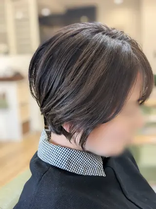 ショート カラー 加藤 彩のヘアスタイル