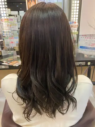 ミディアム カラー ゆめ ベージュカラーのヘアスタイル