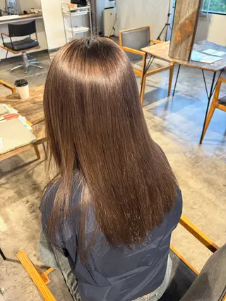 ロング カラー ナチュラルカラー/ ハイトーン AMIのヘアスタイル