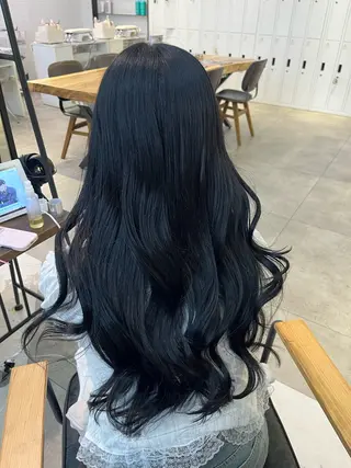 ロング カラー せりな🎀🕯️ /透明感カラーのヘアスタイル