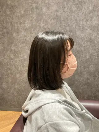 ミディアム 加藤 桃果のヘアスタイル