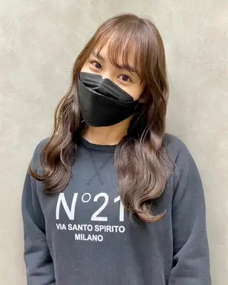 ロング カラー moanin モーニンのヘアスタイル