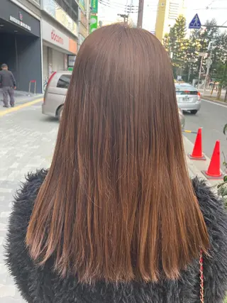 セミロング カラー 💎髪質改善💎 西森千夏のヘアスタイル