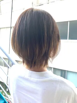 ショート カラー moanin モーニンのヘアスタイル