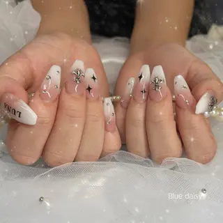 ネイル BlueDaisy 栄本店のネイルデザイン