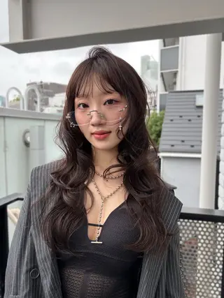 ロング hina /透明感艶カラー✨️のヘアスタイル