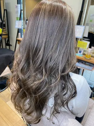 ロング トップスタイリスト/ アユミのヘアスタイル