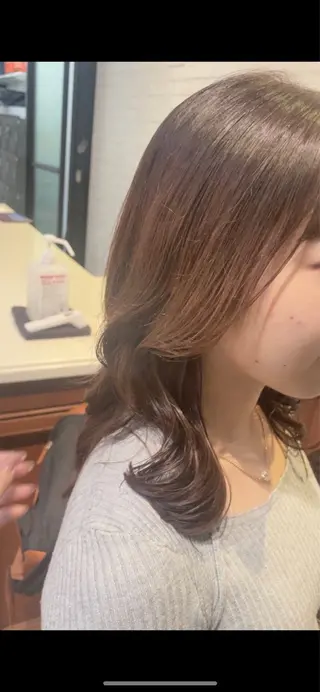 ミディアム パーマ ご新規様限定 透明感カラーKANAのヘアスタイル