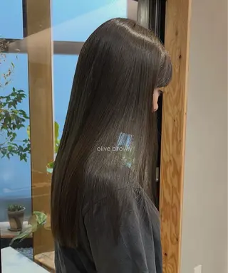 ロング 透明感カラー ／emiのヘアスタイル