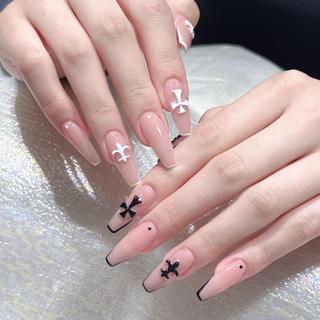 ネイル Queens テイのネイルデザイン