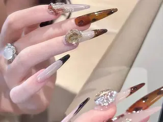 ネイル Queenie 🦋のネイルデザイン