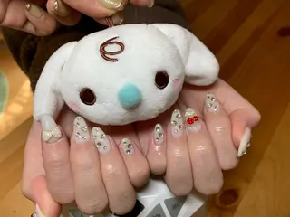 ネイル LAVISH 大和店 🤱子連れ大歓迎のネイルデザイン