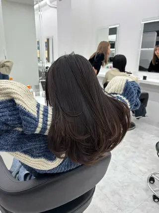 ロング カラー 抜け感レイヤー︴ ニュアンスカラーのヘアスタイル