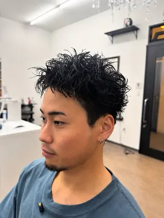 ショート メンズ フェザーパーマ/矢澤 開のヘアスタイル