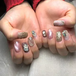 ネイル 里見 麗のネイルデザイン