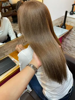 ロング カラー YUI/ ブリーチカラー🌷のヘアスタイル