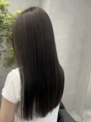 カラー 江坂 misaki のヘアスタイル
