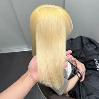 セミロング カラー 💫艶ハイトーン×髪 質改善💫リュウトのヘアスタイル